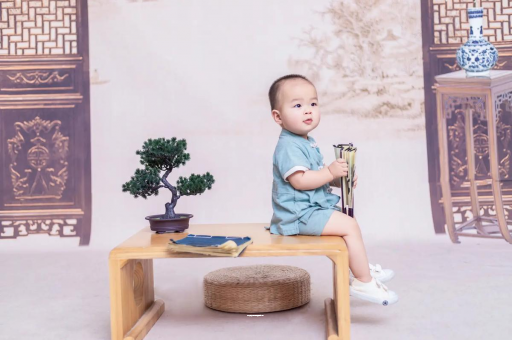 馆陶孕妇肚子上的黑线