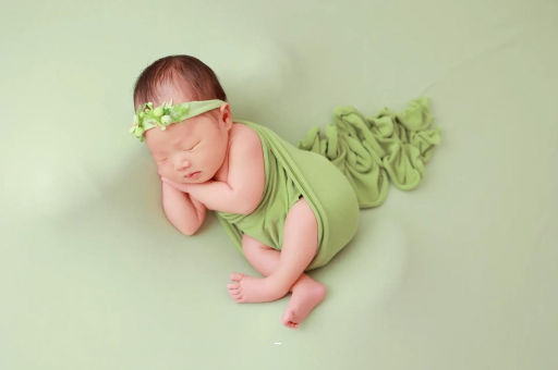 馆陶宝宝多大长牙